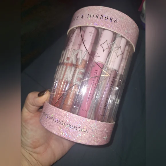 Silky Shine Lip Gloss Collection - Pink and Brown Shades - Picture 2 of 6